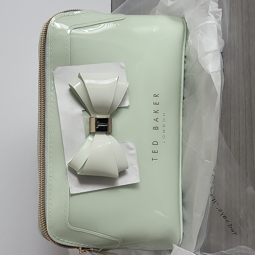 Ted Baker Small LT Green Curve Bow Makeup Bag.